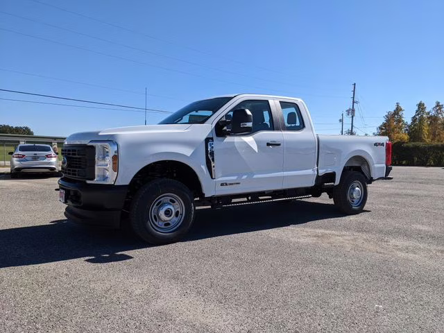 2026 Oxford White Ford Super Duty F-350 SRW XL 4X4 Truck