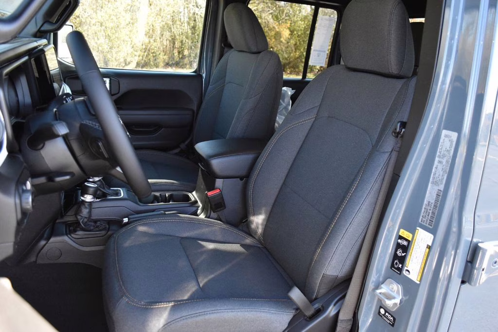 2026 Anvil Clearcoat Jeep Gladiator Sport S 4X4 Truck