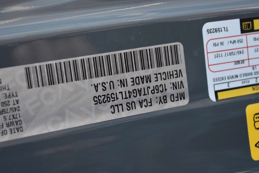 2026 Anvil Clearcoat Jeep Gladiator Sport S 4X4 Truck