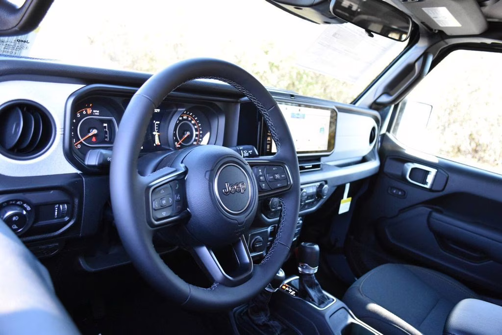 2026 Anvil Clearcoat Jeep Gladiator Sport S 4X4 Truck