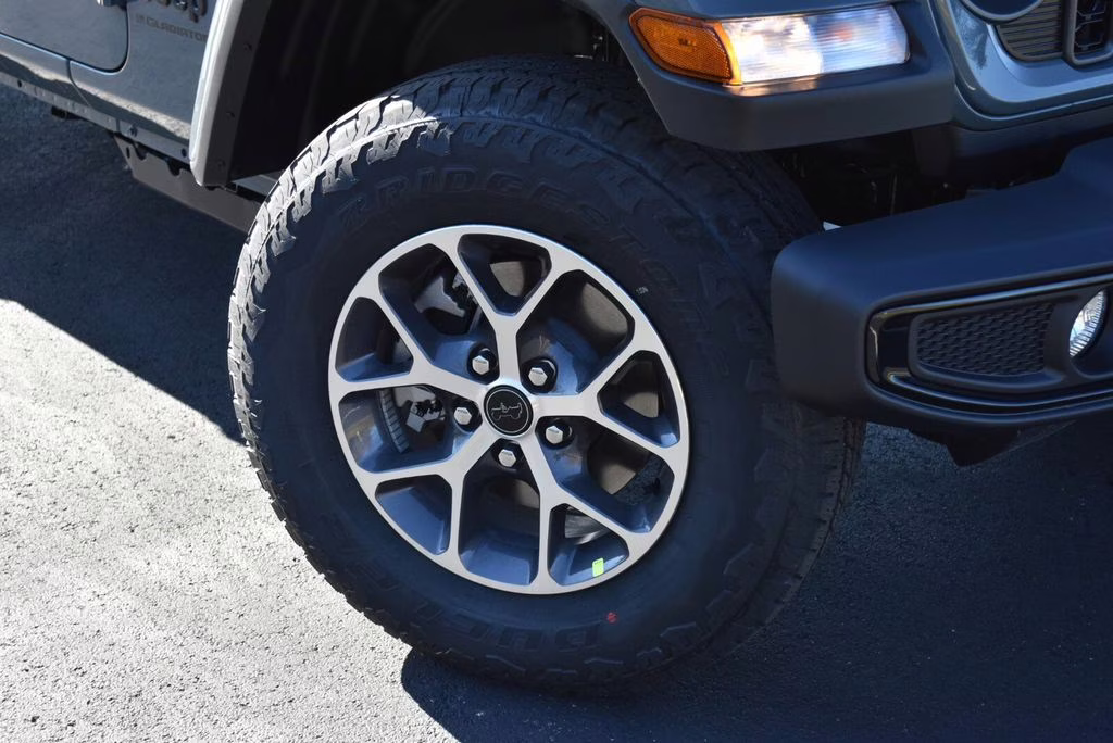 2026 Anvil Clearcoat Jeep Gladiator Sport S 4X4 Truck