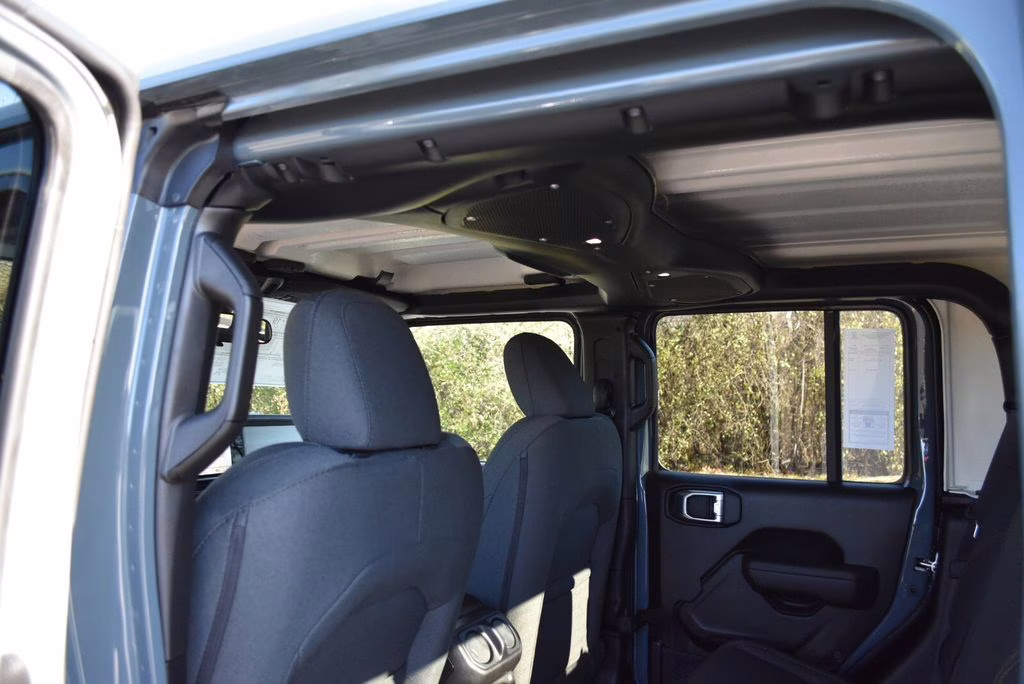 2026 Anvil Clearcoat Jeep Gladiator Sport S 4X4 Truck