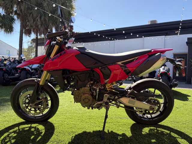 2024 Red Ducati Hypermotard 698 Mono