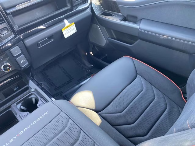 2026 Agate Black Metallic Ford Super Duty F-250 SRW LARIAT 4X4 Truck