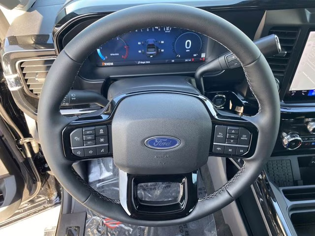 2026 Agate Black Metallic Ford Super Duty F-250 SRW LARIAT 4X4 Truck