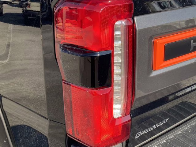 2026 Agate Black Metallic Ford Super Duty F-250 SRW LARIAT 4X4 Truck