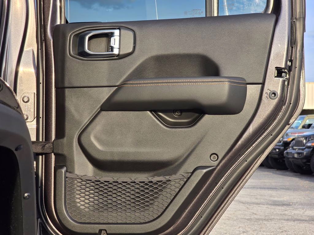 2026 Granite Crystal Metallic Clearcoat Jeep Wrangler Sahara 4X4 SUV