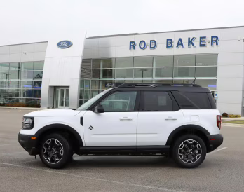 2025 Oxford White Ford Bronco Sport Outer Banks 4X4 SUV