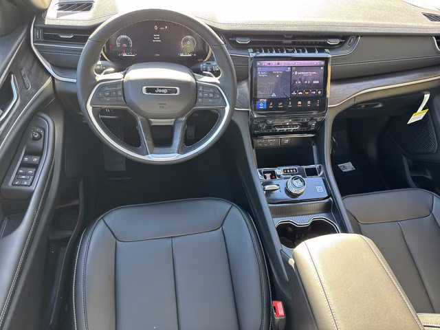 2025 Baltic Gray Metallic Clearcoat Jeep Grand Cherokee L Limited 4X4 SUV