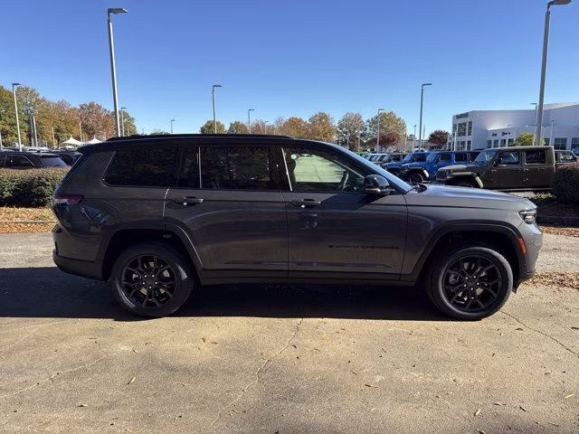 2025 Baltic Gray Metallic Clearcoat Jeep Grand Cherokee L Limited 4X4 SUV