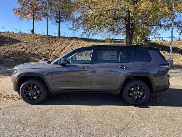 2025 Baltic Gray Metallic Clearcoat Jeep Grand Cherokee L Limited 4X4 SUV