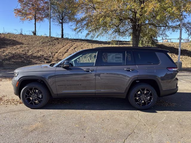 2025 Baltic Gray Metallic Clearcoat Jeep Grand Cherokee L Limited 4X4 SUV