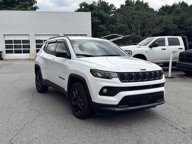 2026 Bright White Clearcoat Jeep Compass Latitude Altitude 4X4 SUV