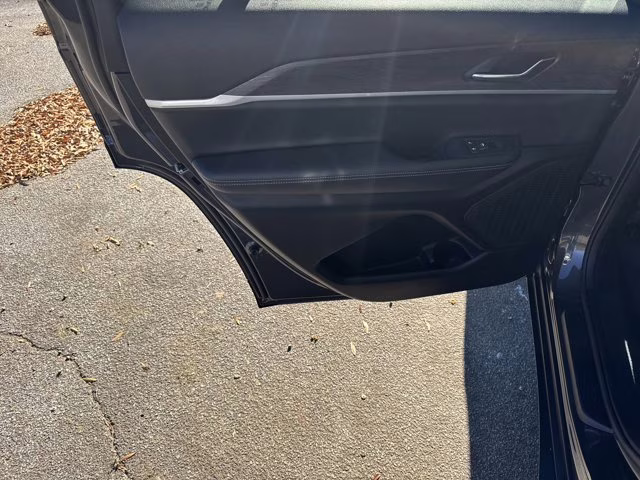 2025 Baltic Gray Metallic Clearcoat Jeep Grand Cherokee L Limited 4X4 SUV