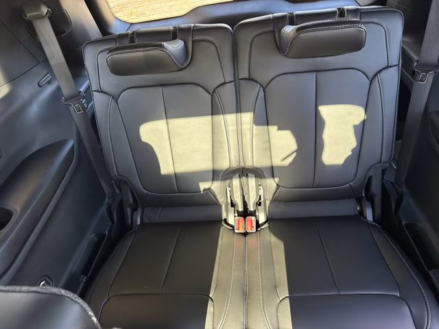 2025 Baltic Gray Metallic Clearcoat Jeep Grand Cherokee L Limited 4X4 SUV