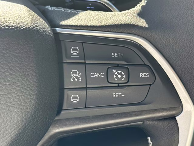 2025 Baltic Gray Metallic Clearcoat Jeep Grand Cherokee L Limited 4X4 SUV