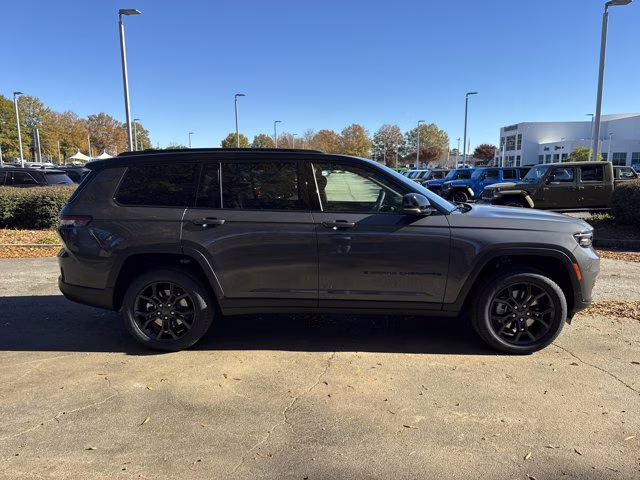 2025 Baltic Gray Metallic Clearcoat Jeep Grand Cherokee L Limited 4X4 SUV