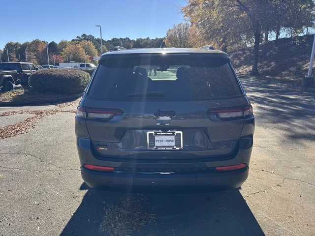 2025 Baltic Gray Metallic Clearcoat Jeep Grand Cherokee L Limited 4X4 SUV