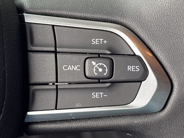 2026 Bright White Clearcoat Jeep Compass Latitude Altitude 4X4 SUV