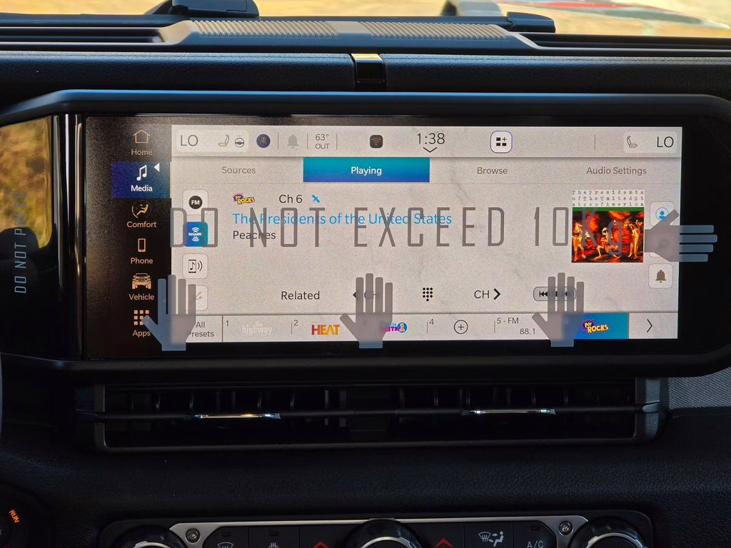 2026 Anvil Clearcoat Jeep Gladiator Willys 4X4 Truck