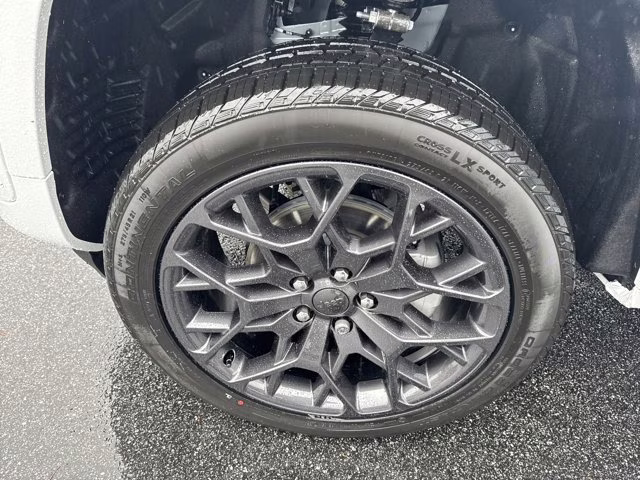 2025 Bright White Clearcoat Jeep Grand Cherokee Summit Reserve 4X4 SUV