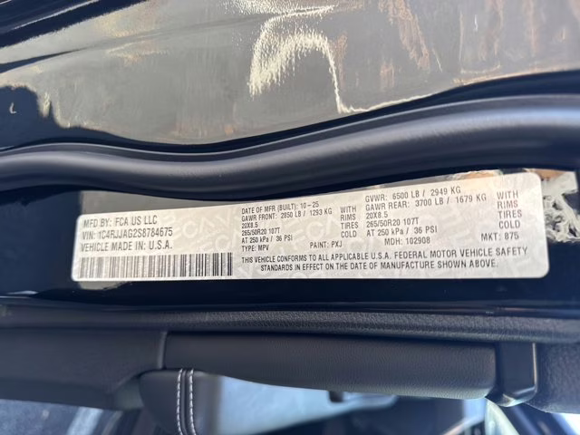 2025 Diamond Black Crystal Pearlcoat Jeep Grand Cherokee L Altitude X RWD SUV