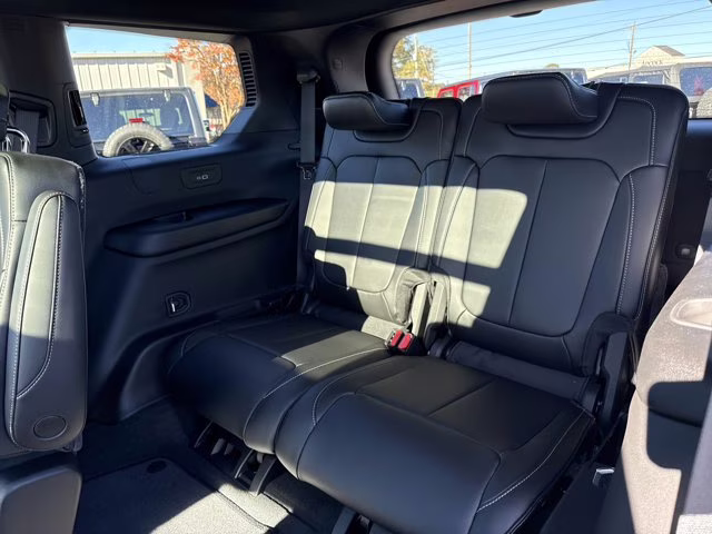 2025 Diamond Black Crystal Pearlcoat Jeep Grand Cherokee L Limited 4X4 SUV