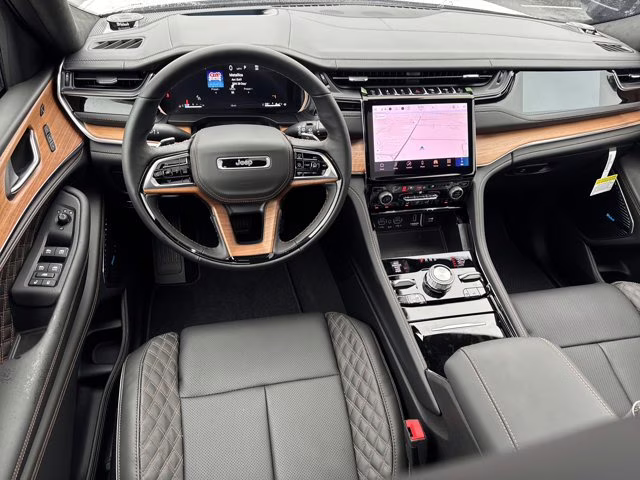 2025 Bright White Clearcoat Jeep Grand Cherokee Summit Reserve 4X4 SUV