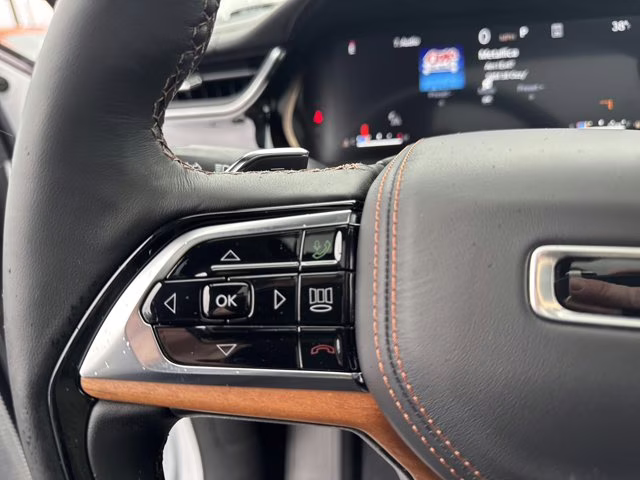 2025 Bright White Clearcoat Jeep Grand Cherokee Summit Reserve 4X4 SUV