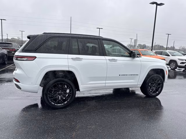 2025 Bright White Clearcoat Jeep Grand Cherokee Summit Reserve 4X4 SUV