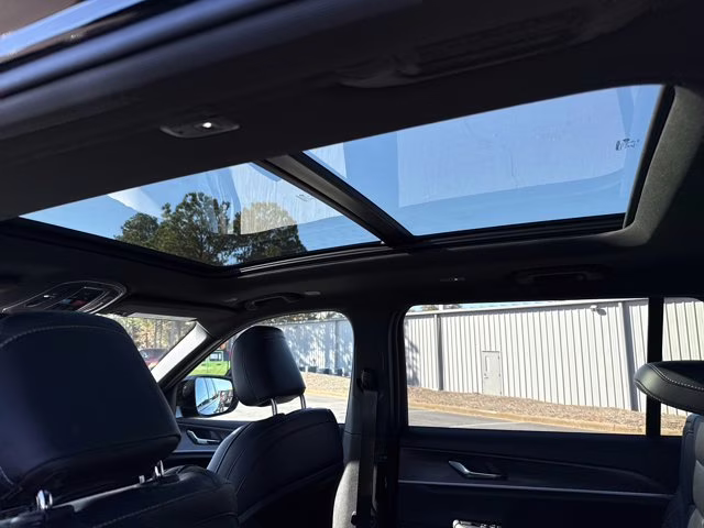 2025 Diamond Black Crystal Pearlcoat Jeep Grand Cherokee L Limited 4X4 SUV