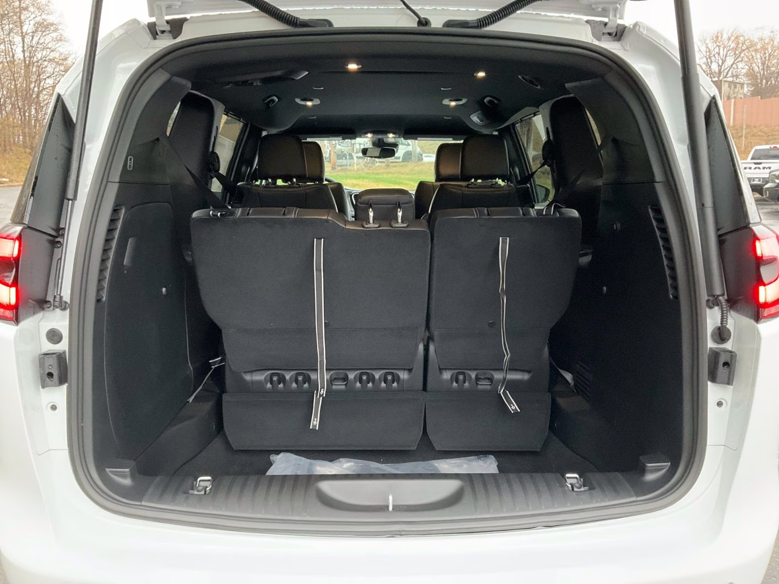 2026 Bright White Clearcoat Chrysler Pacifica Select AWD Van