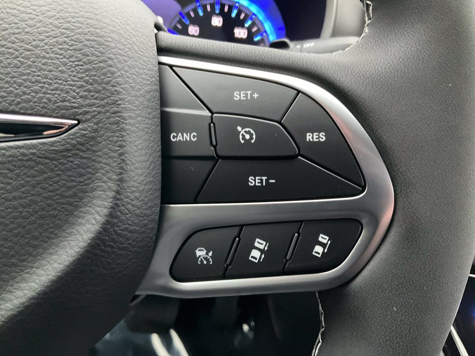 2026 Bright White Clearcoat Chrysler Pacifica Select AWD Van