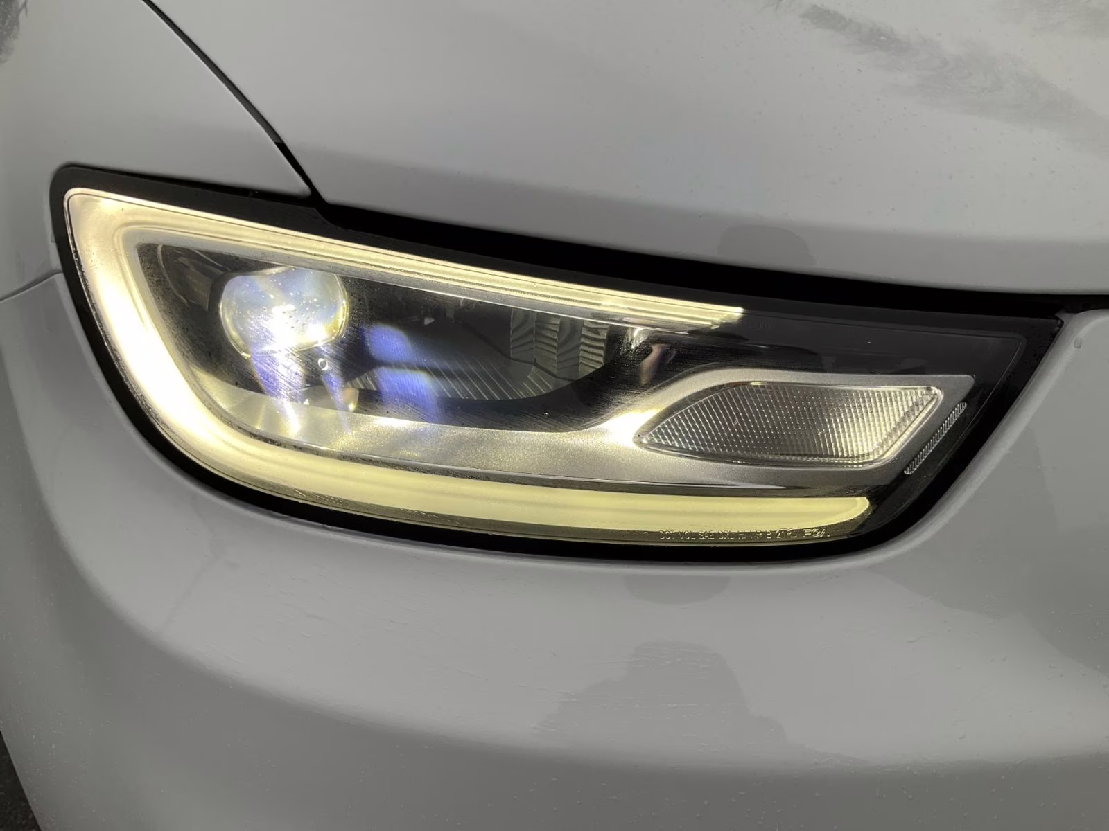 2026 Bright White Clearcoat Chrysler Pacifica Select AWD Van