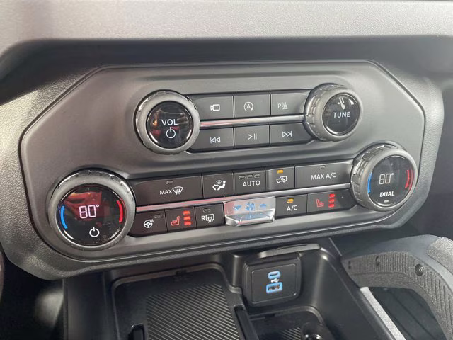 2025 Azure Gray Metallic Tri-Coat Ford Bronco Badlands 4X4 Convertible