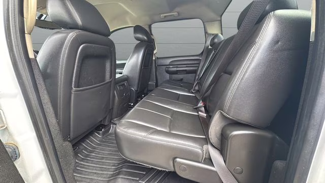 2014 Summit White GMC Sierra 2500HD SLE Duramax 4X4 Truck