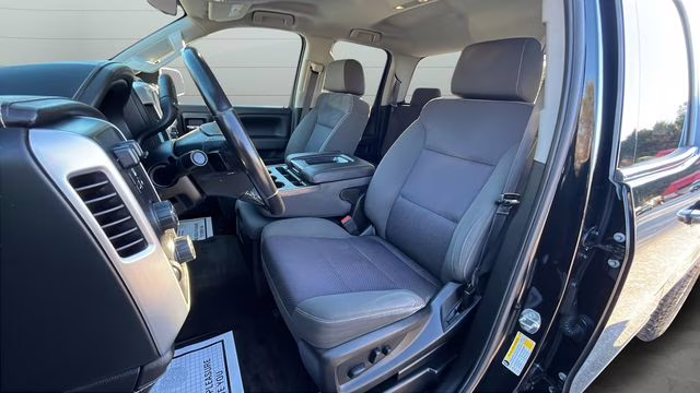 2018 Onyx Black GMC Sierra 1500 SLE 4X4 Truck