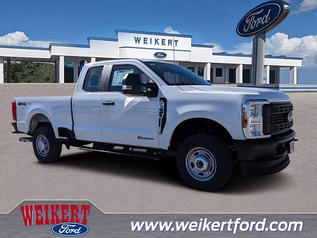 2026 Oxford White Ford Super Duty F-350 SRW XL 4X4 Truck