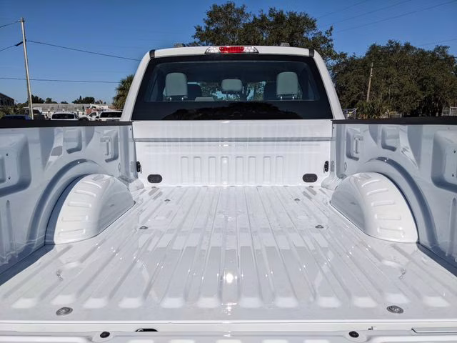 2026 Oxford White Ford Super Duty F-350 SRW XL 4X4 Truck