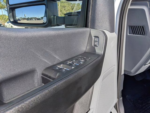 2026 Oxford White Ford Super Duty F-350 SRW XL 4X4 Truck