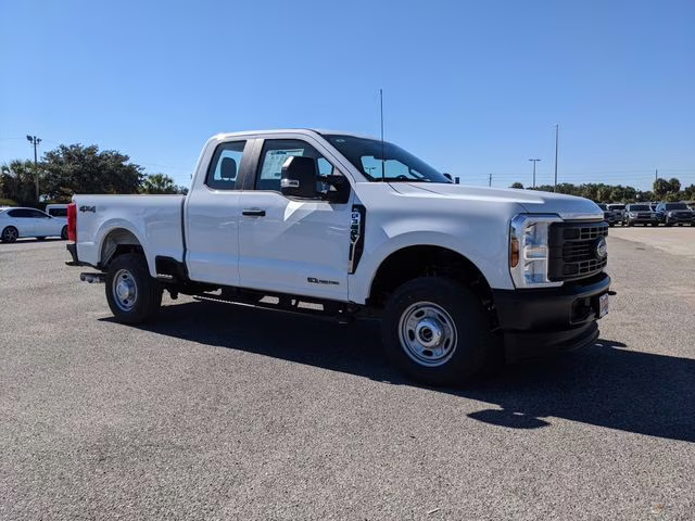 2026 Oxford White Ford Super Duty F-350 SRW XL 4X4 Truck