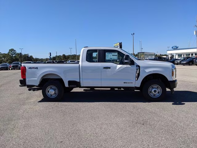 2026 Oxford White Ford Super Duty F-350 SRW XL 4X4 Truck