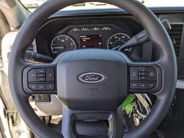 2026 Oxford White Ford Super Duty F-350 SRW XL 4X4 Truck