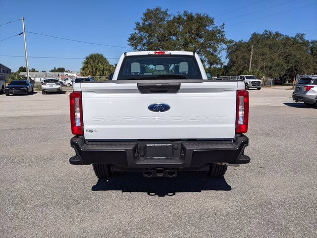 2026 Oxford White Ford Super Duty F-350 SRW XL 4X4 Truck