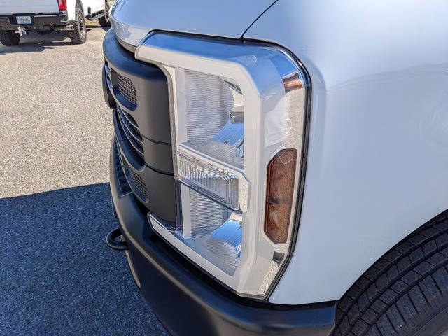 2026 Oxford White Ford Super Duty F-350 SRW XL 4X4 Truck