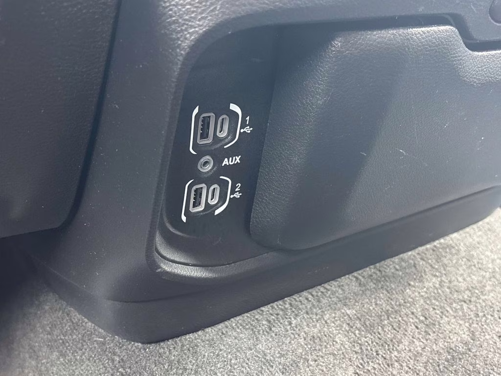 2023 Bright White Clearcoat Ram 1500 Big Horn/Lone Star 4X4 Truck