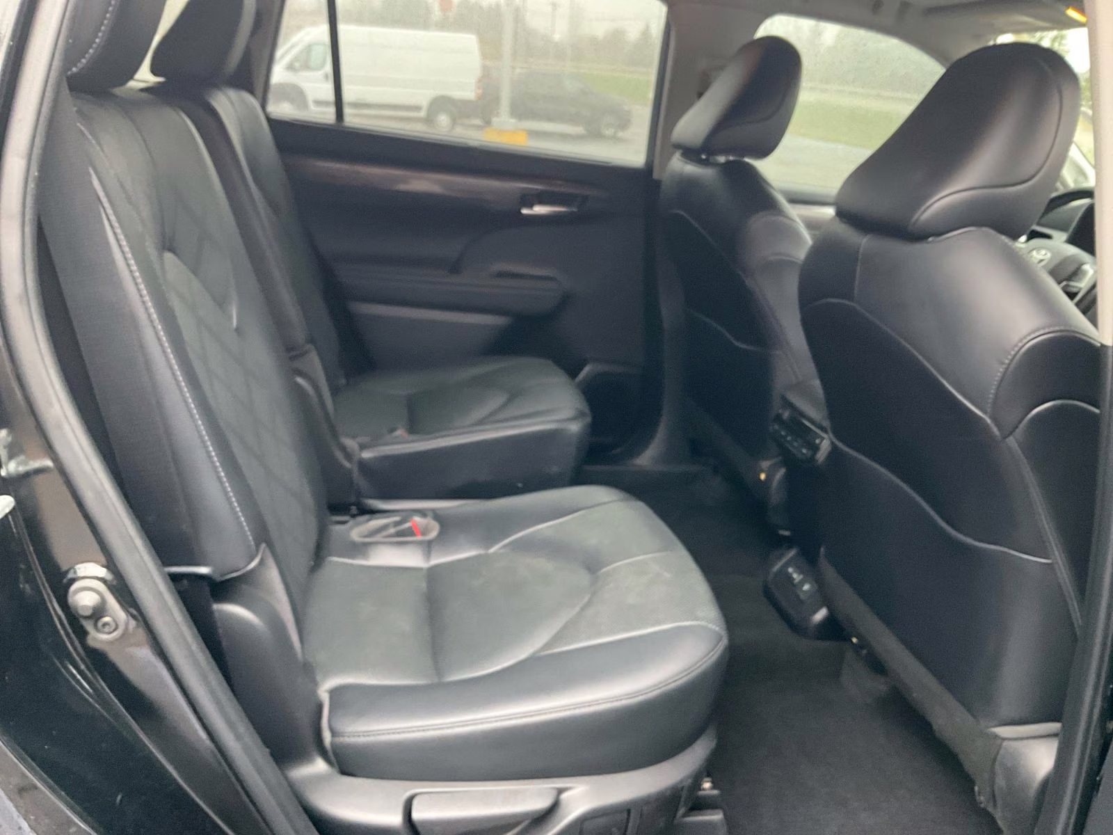 2023 Black Toyota Highlander Platinum AWD SUV