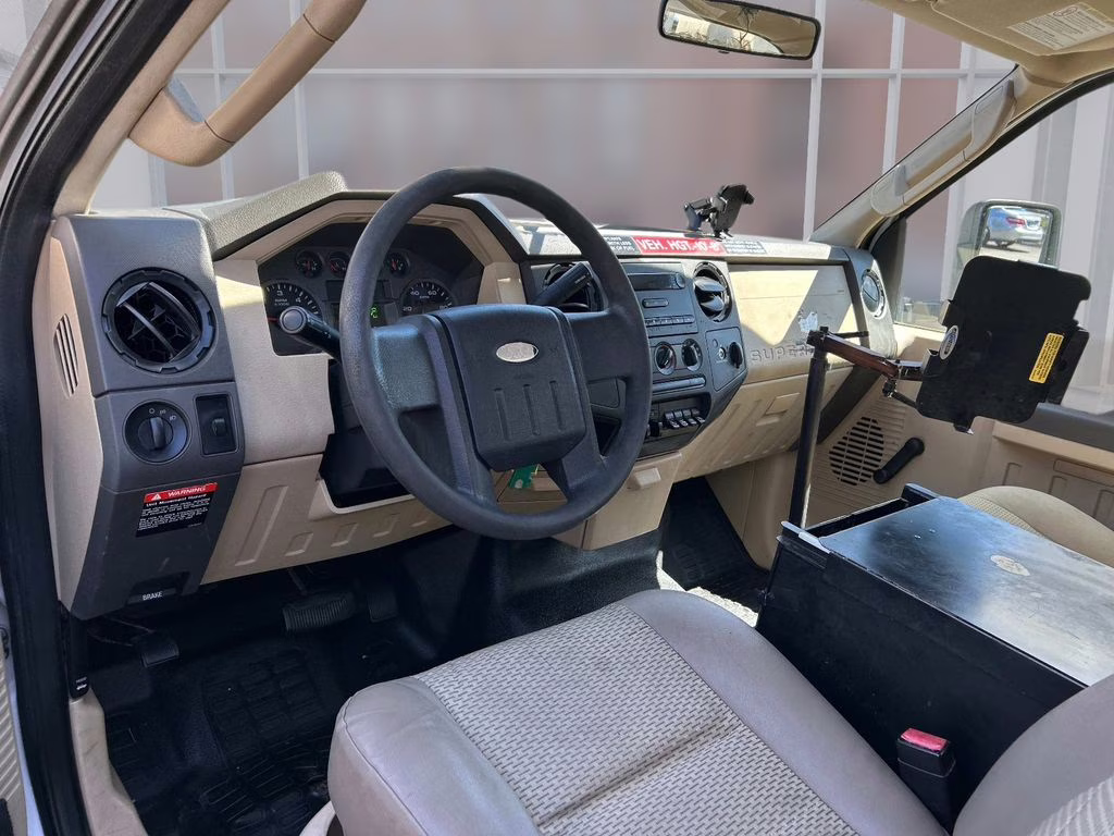 2008 White Ford Super Duty F-350 DRW XL RWD Chassis