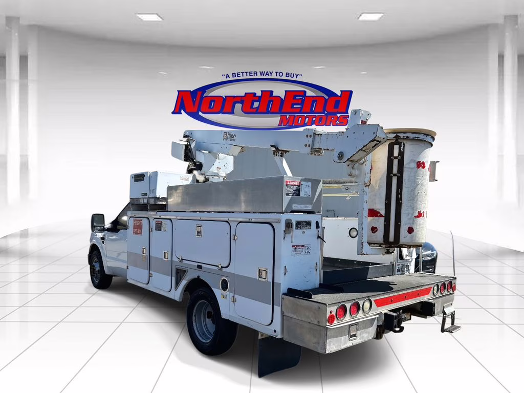 2008 White Ford Super Duty F-350 DRW XL RWD Chassis