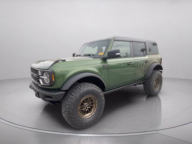 2025 Eruption Green Metallic Ford Bronco Badlands 4X4 Convertible